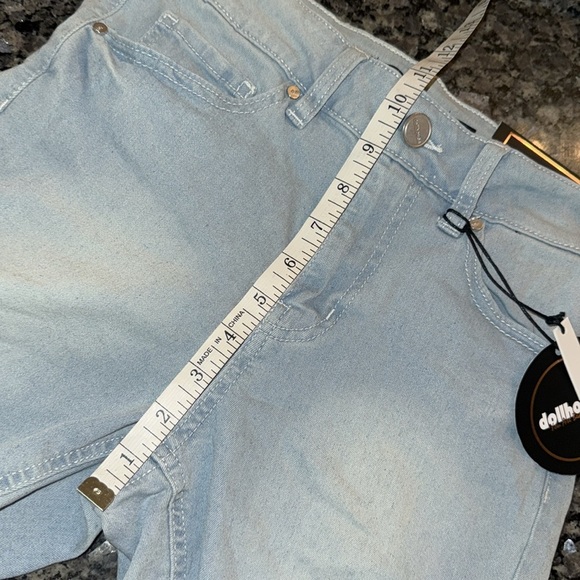 Dollhousee light wash Bermuda denim frayed high rise shorts NWT 5/6 - Picture 5 of 8